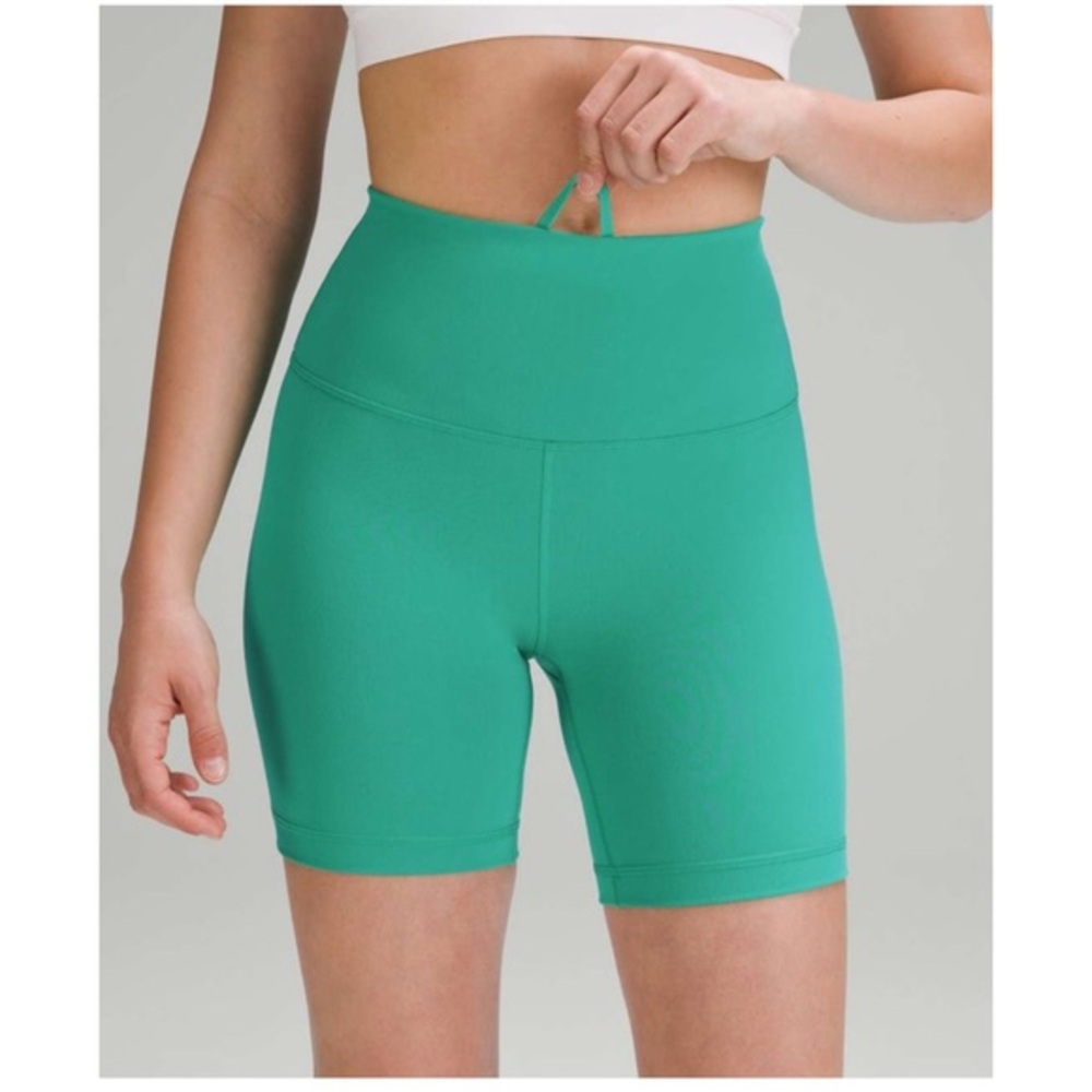 Lululemon Athletica Wunder Train Shorts 6”